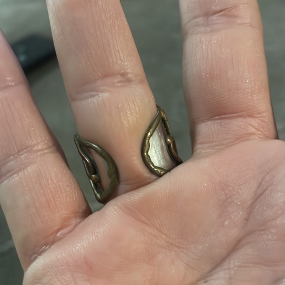 Silver brass ring design. - Picture 2 of 3